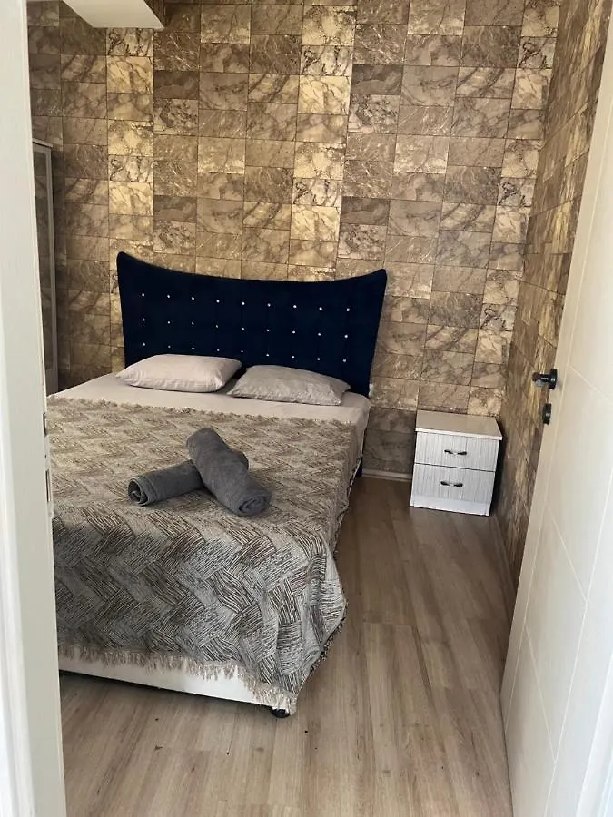 Kizil Apart Buca Daire